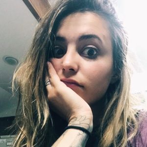 Meet your Posher, Alia